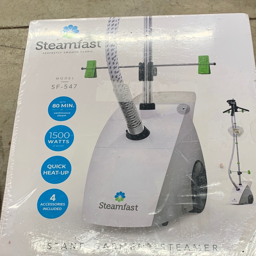 Stand Garment steamer. Brand new- Steamfast brand